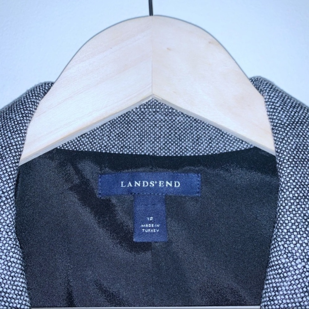 EUC Lands’ End Wool Blend Two Button Blazer - Picture 4 of 8